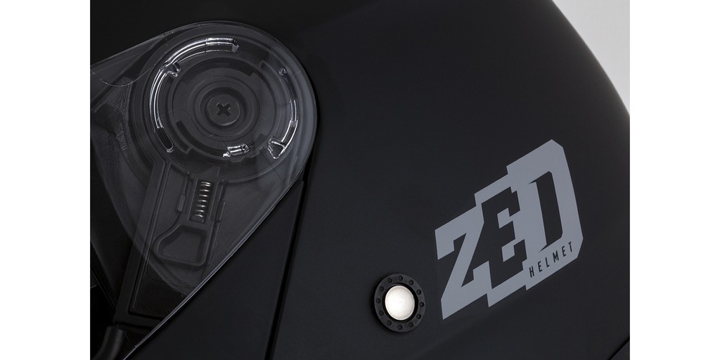 Přilba F18, ZED (černá matná), vel.L